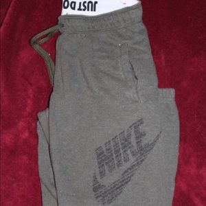 Nike Capri Sweatpants